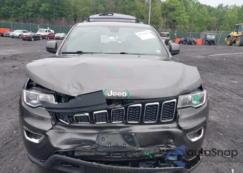 2019 Jeep Grand Cherokee Laredo E 4X4 из США, поврежденный, VIN 1C4RJFAG3KC767765